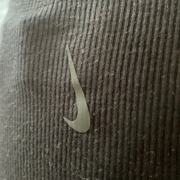 Nike Yoga Tank with Soft Ribbed Fabric - Womens M - Picture 4 of 4